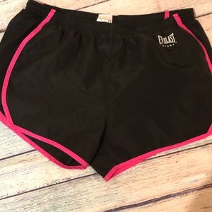 Large Everlast Black and pink gym shorts w/ lining
